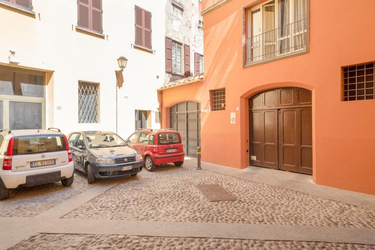 Lo Scrigno Delle 2 Torri! Nel Cuore Del Centro, Vicino A Via Rizzoli Bolonha Exterior foto